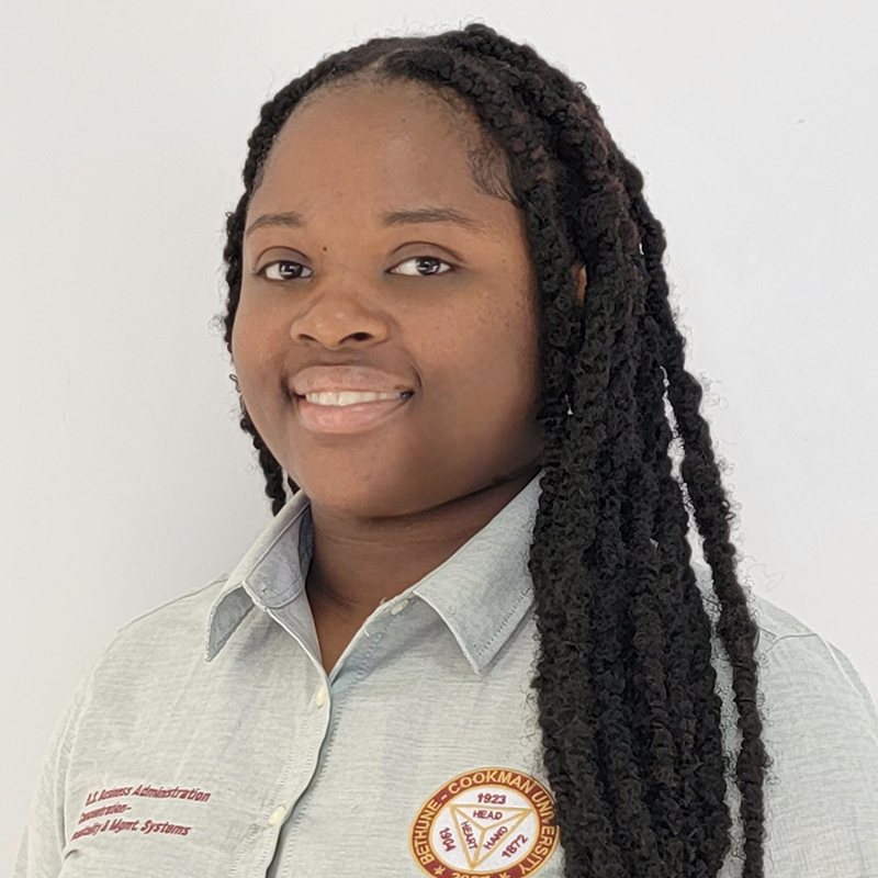 Cassandre Bossicot headshot