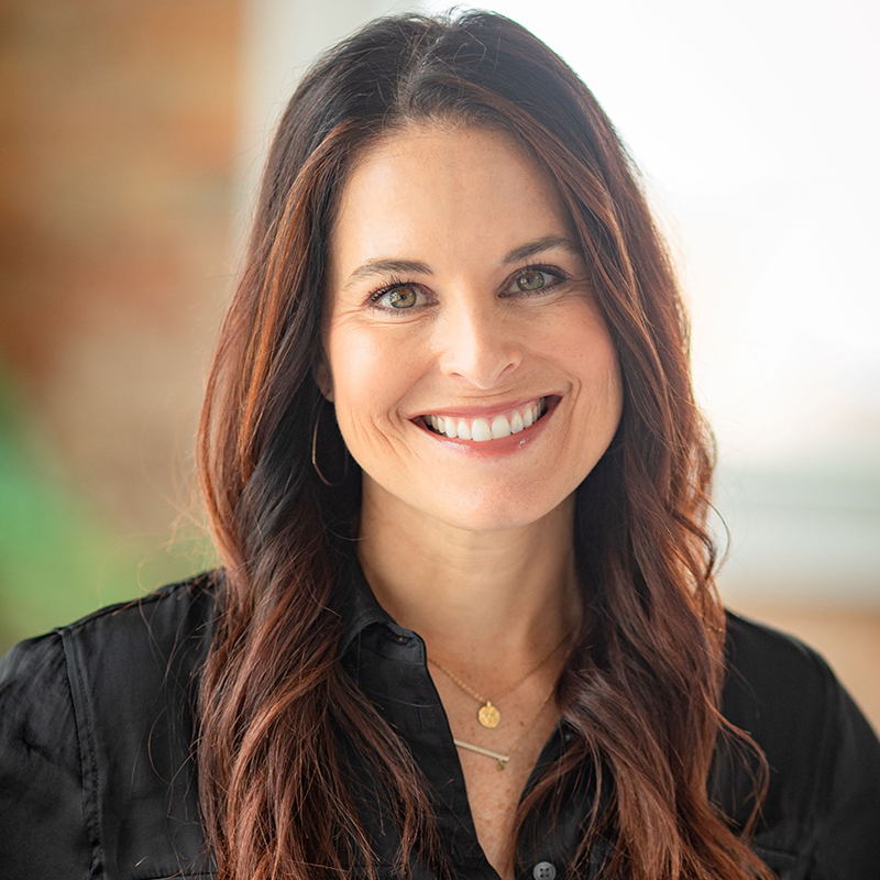 Sara Toliver headshot