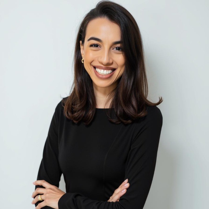 Aline Gill headshot