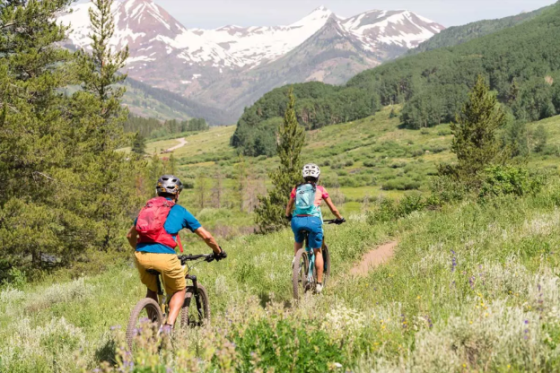 mountain bikers in the hills of Colorado