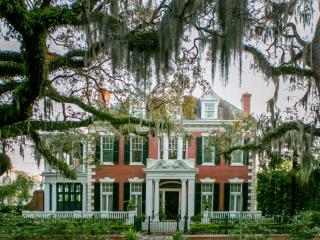 20_block_of_e._gaston_st_1.jpg