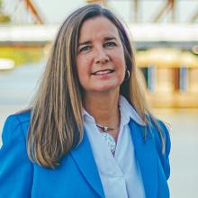 Alana Cooper headshot