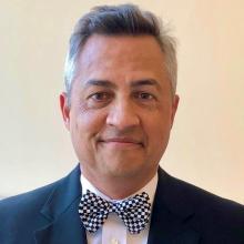 Leonard Hoops headshot