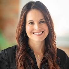 Sara Toliver headshot