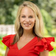 Lauren Pace headshot