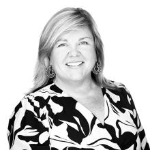 victoria clarke headshot