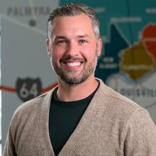 Seth Lieber headshot