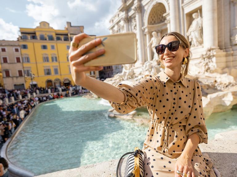 How Social Media Builds Travel Communities